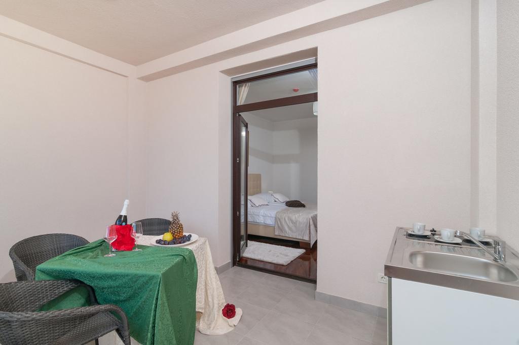 Luxury Rooms Near The Beach1 스플리트 외부 사진